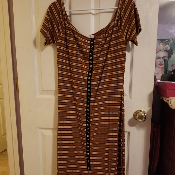 Planet Gold Trendy Juniors' Off-the-Shoulder Dress - Picture 1 of 7